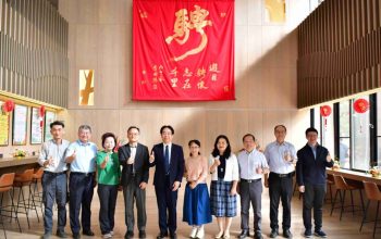 01-屏科大今24日上午9時於校內圖書與會展館舉行「金馬報喜」新春團拜暨年度代表字揭字儀式-1024x682