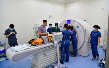 此次檢查使用的160切電腦斷層掃描設備，床台可承重高達300公斤，屬於目前台灣少見可支援大型動物檢查的高階影像設備