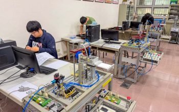 系上長期致力於建置完善的機電整合教學環境，此次承辦全國檢定考試，正是系上硬體與軟體資源成熟的最佳證明